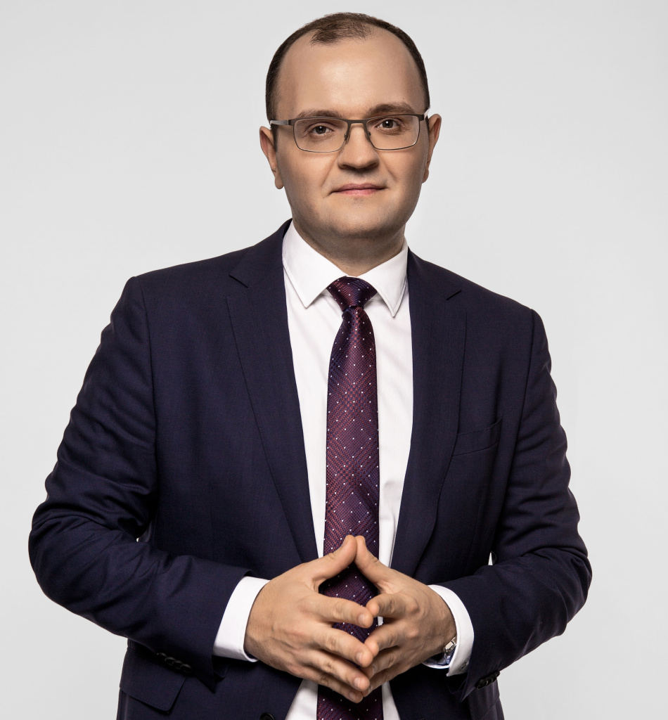 aantonov.jpg aantonov.jpg