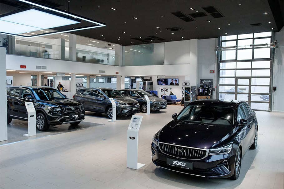 салон belgee и geely .jpg