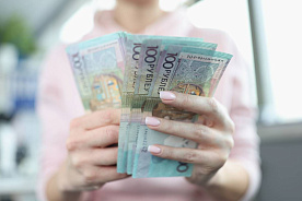 Кому в регионах готовы платить самые высокие зарплаты